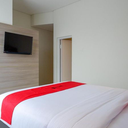 Hotel Reddoorz Near Exit Tol Banyumanik 2 Srondolwetan Esterno foto