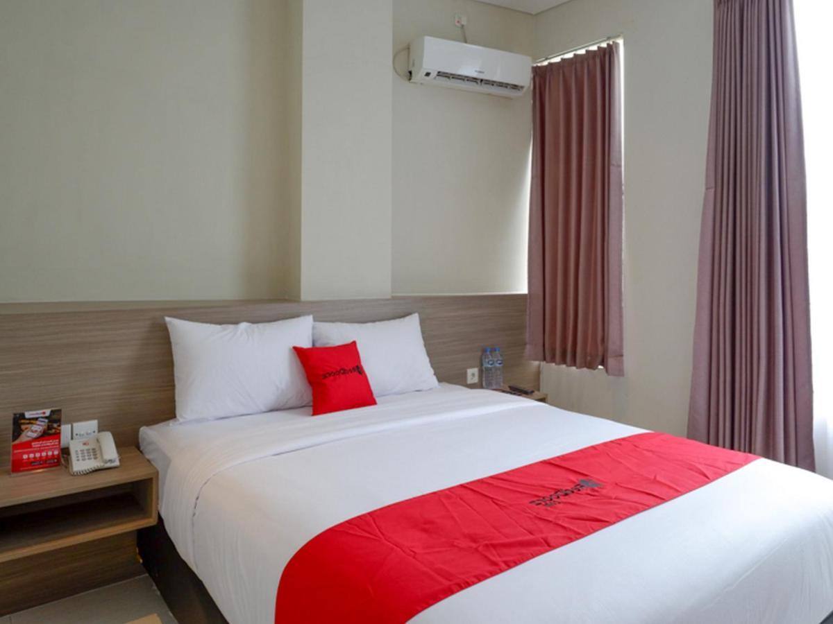 Hotel Reddoorz Near Exit Tol Banyumanik 2 Srondolwetan Esterno foto