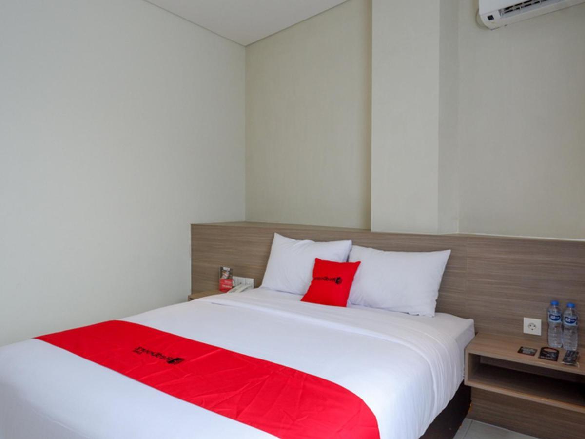 Hotel Reddoorz Near Exit Tol Banyumanik 2 Srondolwetan Esterno foto